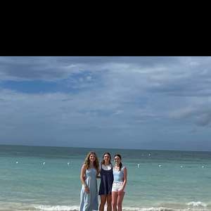 Meet your Posher, Layla